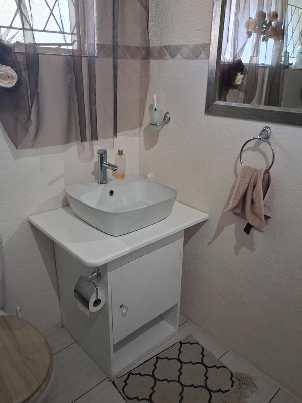 To Let 3 Bedroom Property for Rent in Blairgowrie Gauteng