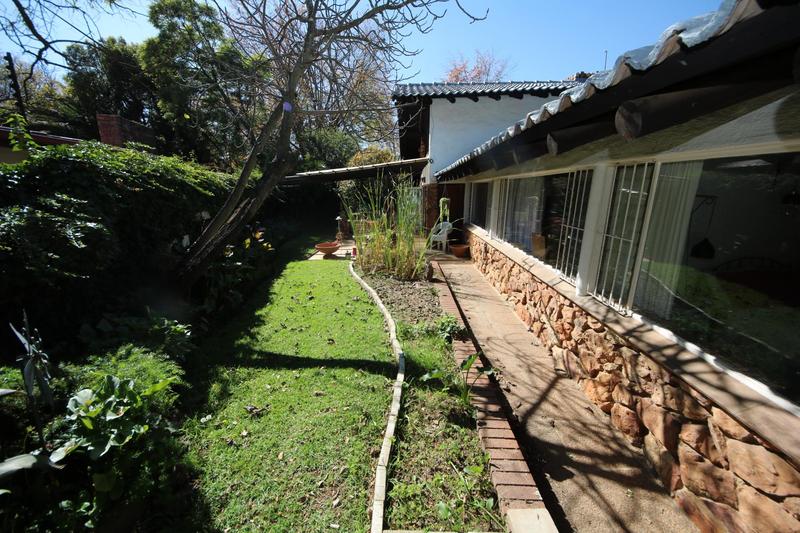 To Let 3 Bedroom Property for Rent in Blairgowrie Gauteng