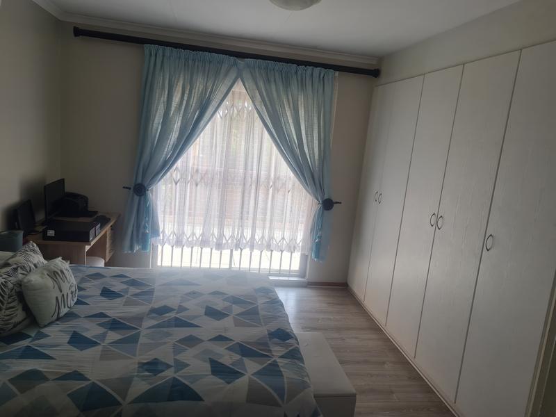 To Let 3 Bedroom Property for Rent in Ruimsig Gauteng