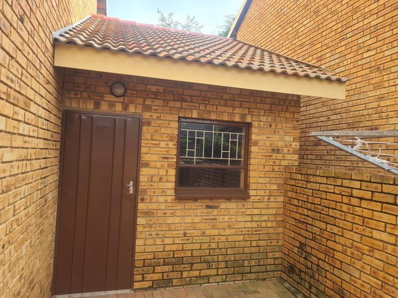 To Let 3 Bedroom Property for Rent in Ruimsig Gauteng