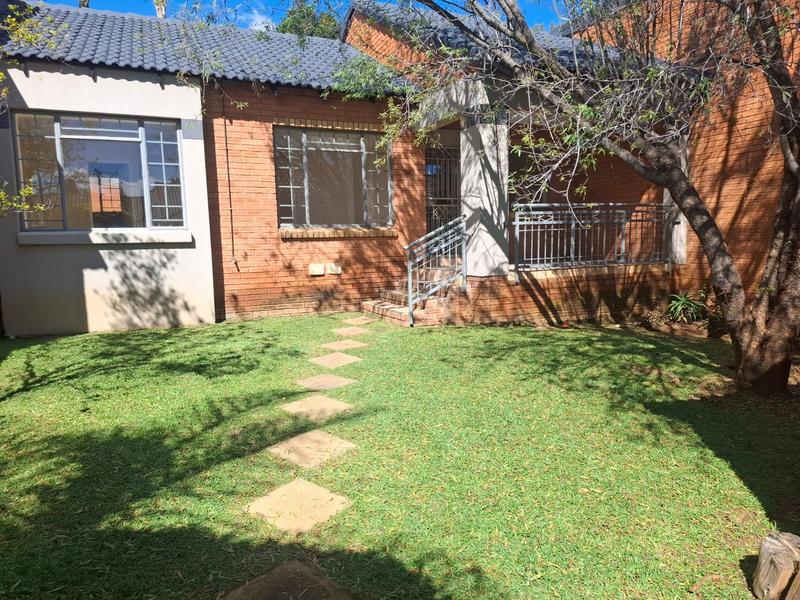 To Let 2 Bedroom Property for Rent in Mooikloof Ridge Gauteng