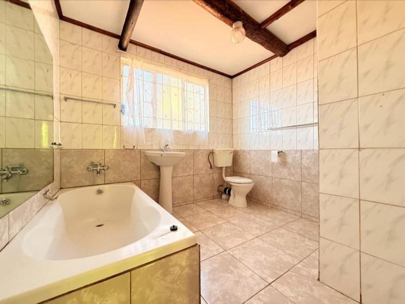 4 Bedroom Property for Sale in Westonaria Gauteng