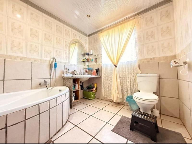4 Bedroom Property for Sale in Westonaria Gauteng