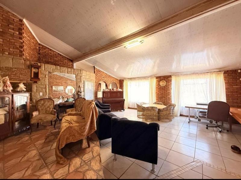 4 Bedroom Property for Sale in Westonaria Gauteng