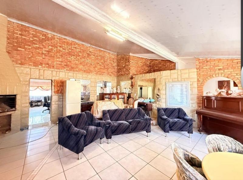 4 Bedroom Property for Sale in Westonaria Gauteng
