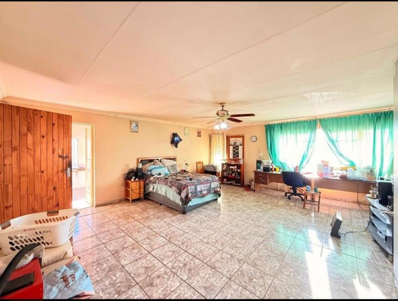 4 Bedroom Property for Sale in Westonaria Gauteng