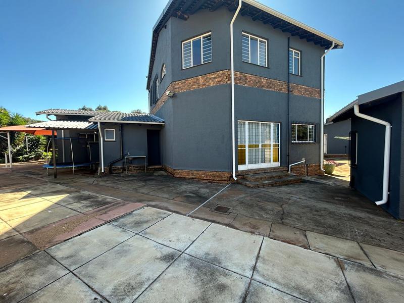 5 Bedroom Property for Sale in Doringkloof Gauteng