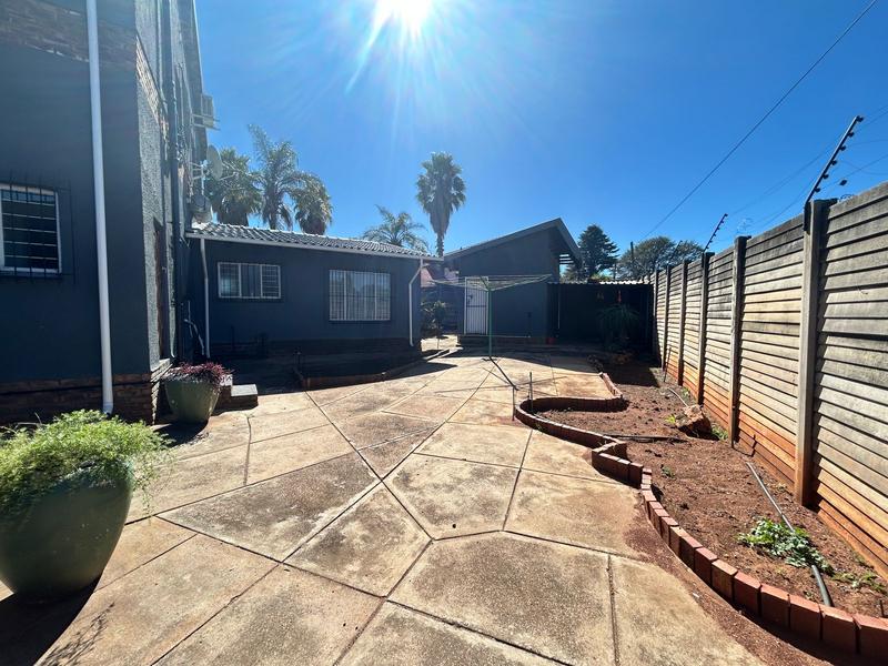 5 Bedroom Property for Sale in Doringkloof Gauteng