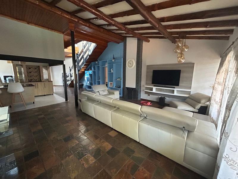 5 Bedroom Property for Sale in Doringkloof Gauteng