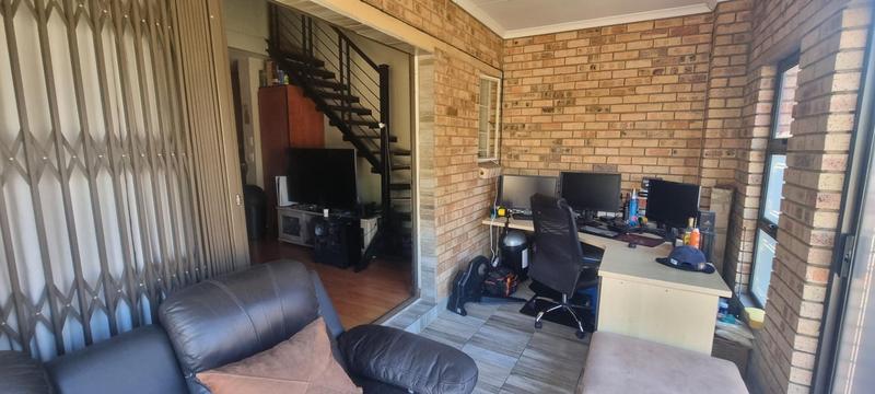 2 Bedroom Property for Sale in Amberfield Gauteng