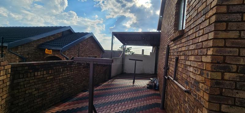 3 Bedroom Property for Sale in Atteridgeville Gauteng