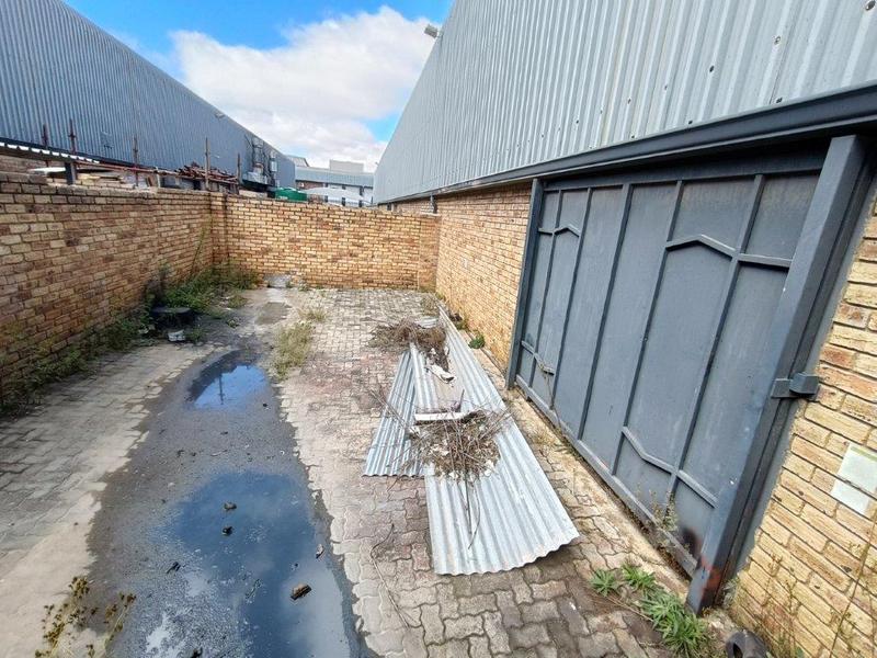 To Let Commercial Property for Rent in Stormill Gauteng
