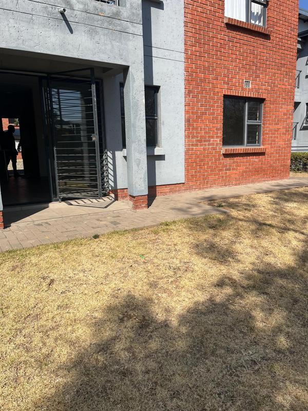 2 Bedroom Property for Sale in Grand Central Gauteng