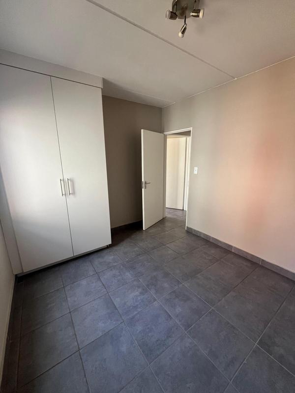 2 Bedroom Property for Sale in Grand Central Gauteng