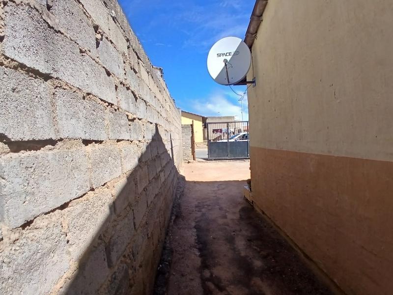 4 Bedroom Property for Sale in Olievenhoutbosch Gauteng