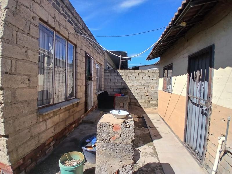 4 Bedroom Property for Sale in Olievenhoutbosch Gauteng