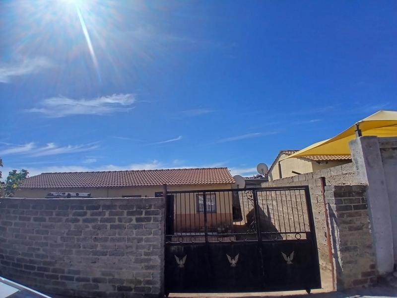 4 Bedroom Property for Sale in Olievenhoutbosch Gauteng