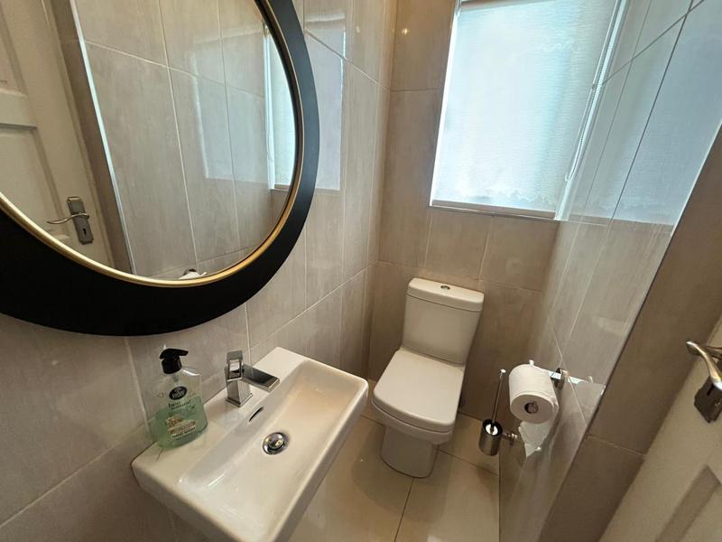 5 Bedroom Property for Sale in Blue Valley Golf Estate Gauteng