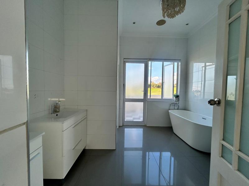 5 Bedroom Property for Sale in Blue Valley Golf Estate Gauteng