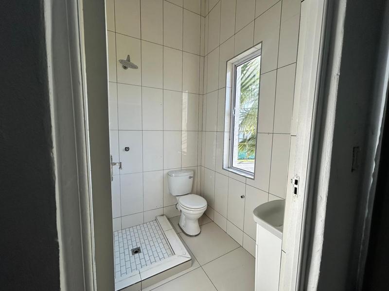 5 Bedroom Property for Sale in Blue Valley Golf Estate Gauteng