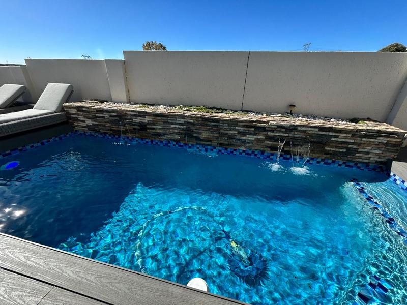 5 Bedroom Property for Sale in Blue Valley Golf Estate Gauteng