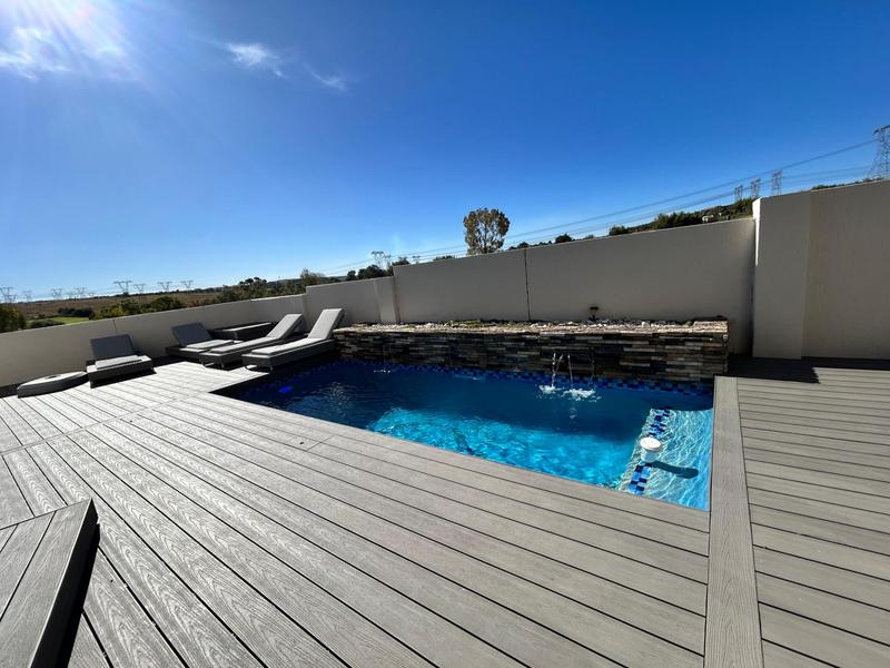 5 Bedroom Property for Sale in Blue Valley Golf Estate Gauteng