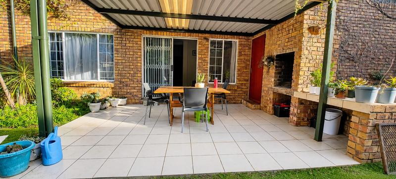 2 Bedroom Property for Sale in Highveld Gauteng