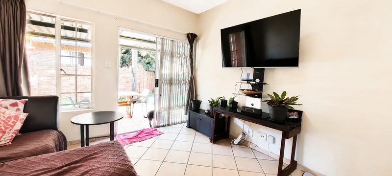 2 Bedroom Property for Sale in Highveld Gauteng