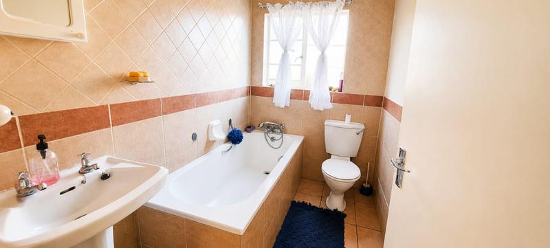 2 Bedroom Property for Sale in Highveld Gauteng
