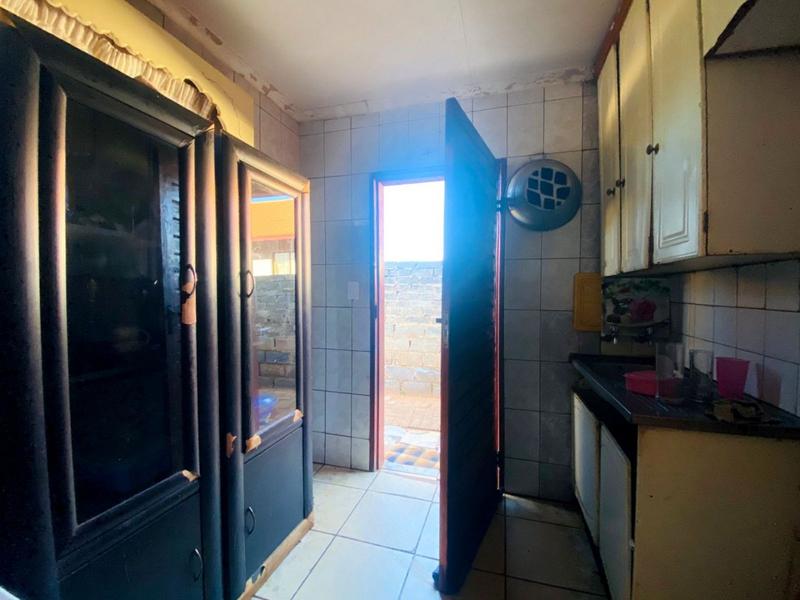 2 Bedroom Property for Sale in Protea Glen Gauteng