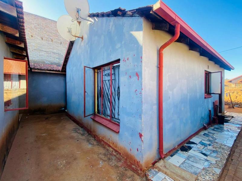 2 Bedroom Property for Sale in Protea Glen Gauteng