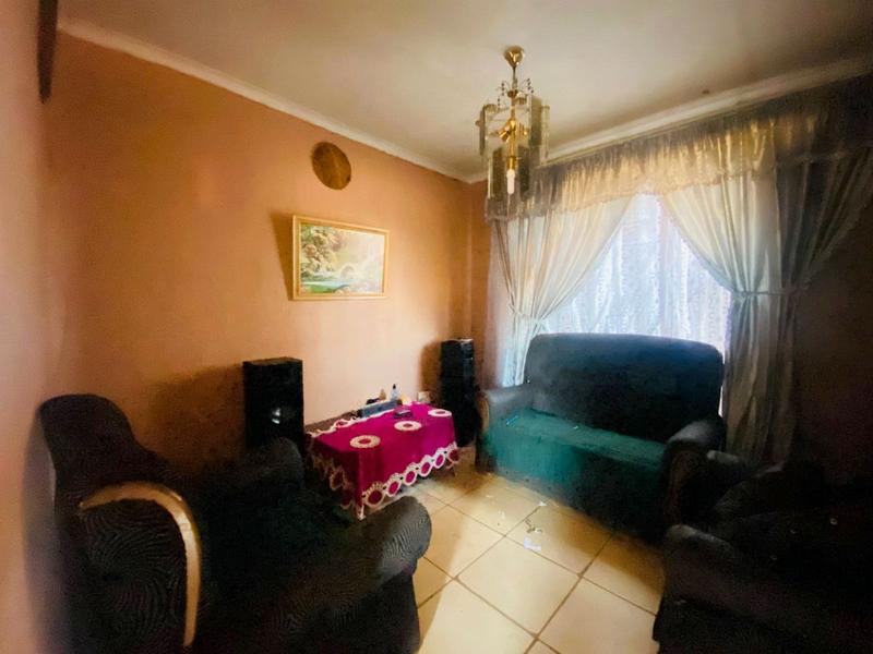 2 Bedroom Property for Sale in Protea Glen Gauteng