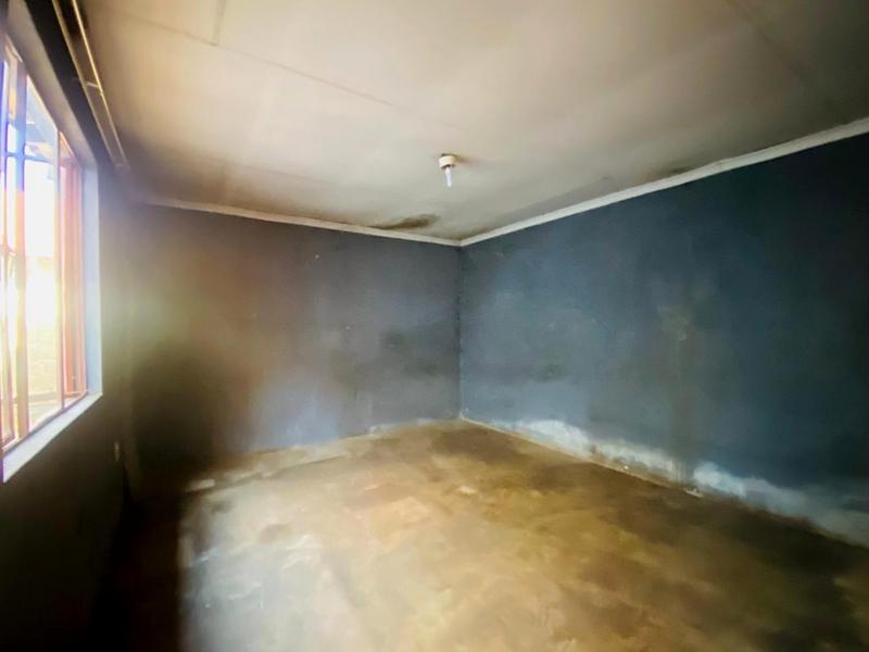 2 Bedroom Property for Sale in Protea Glen Gauteng