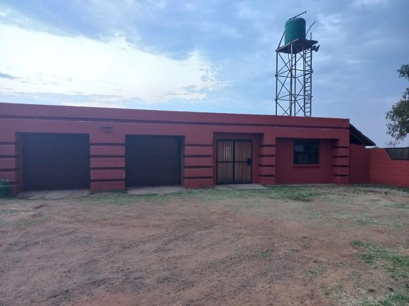 5 Bedroom Property for Sale in Helderstrome AH Gauteng