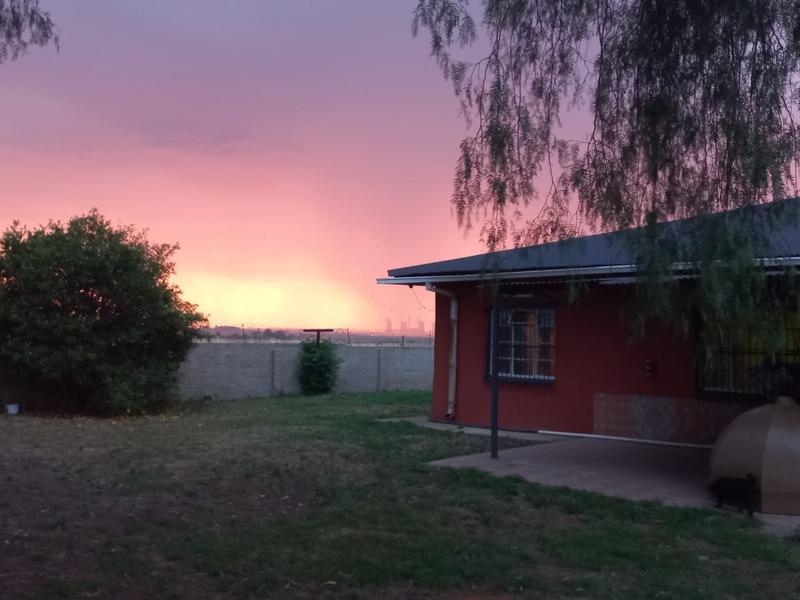 5 Bedroom Property for Sale in Helderstrome AH Gauteng