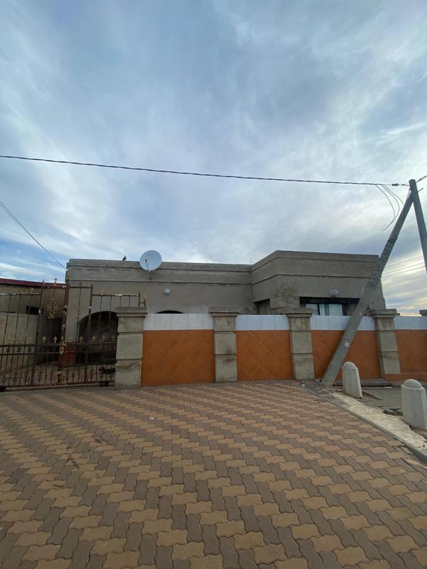 5 Bedroom Property for Sale in Tsakane Gauteng