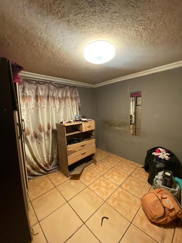 5 Bedroom Property for Sale in Tsakane Gauteng
