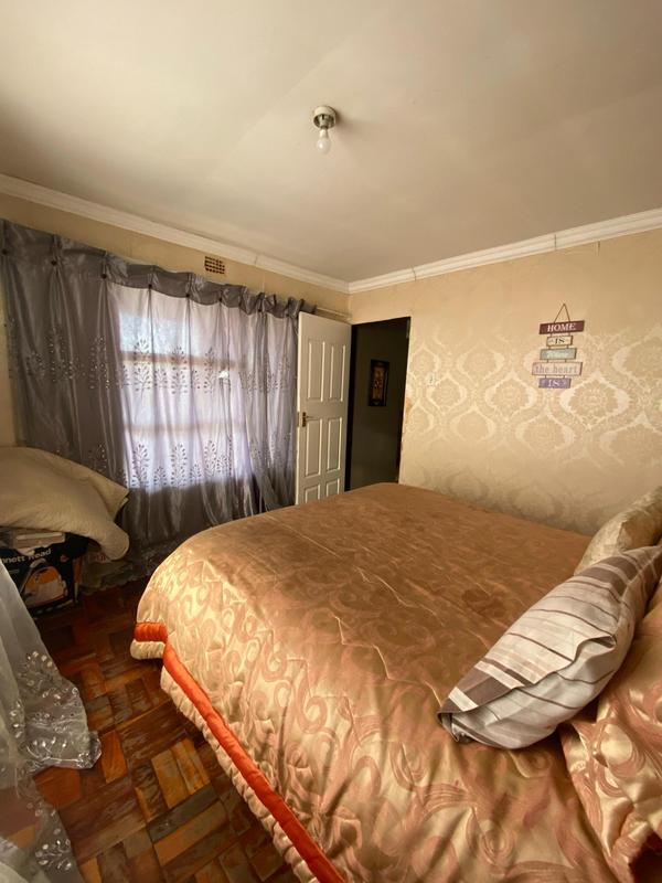 5 Bedroom Property for Sale in Tsakane Gauteng