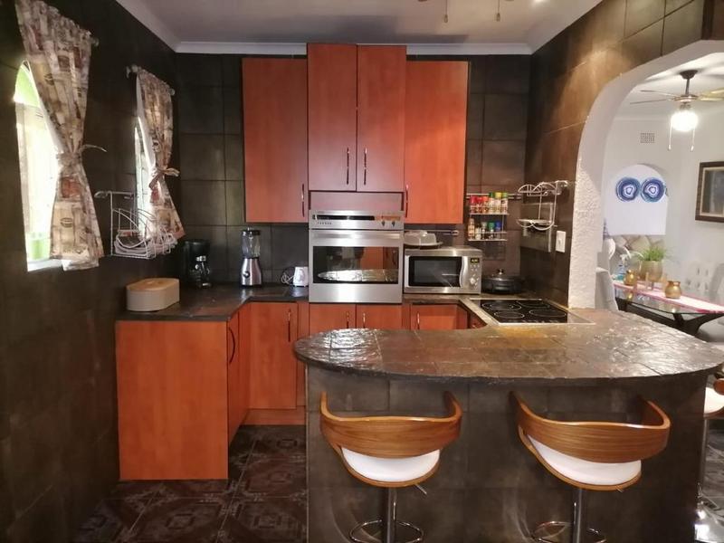 4 Bedroom Property for Sale in Dorandia Gauteng