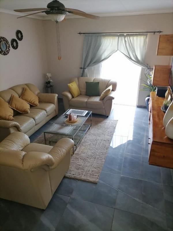4 Bedroom Property for Sale in Dorandia Gauteng