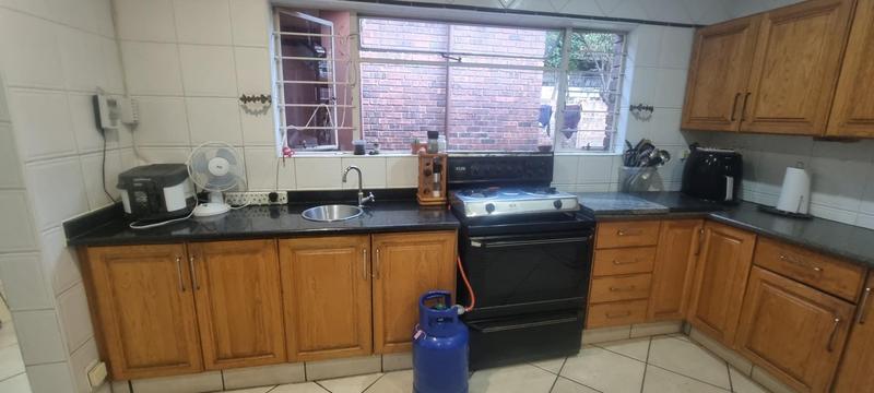 5 Bedroom Property for Sale in Eldoraigne Gauteng
