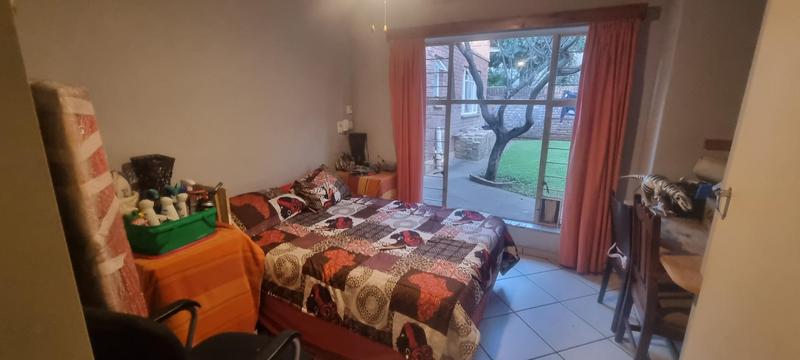 5 Bedroom Property for Sale in Eldoraigne Gauteng