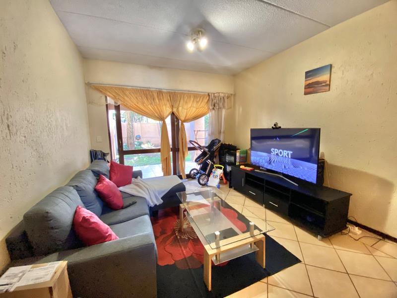 1 Bedroom Property for Sale in Pineslopes Gauteng