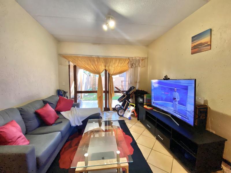 1 Bedroom Property for Sale in Pineslopes Gauteng