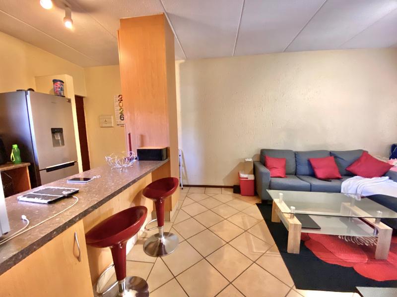 1 Bedroom Property for Sale in Pineslopes Gauteng