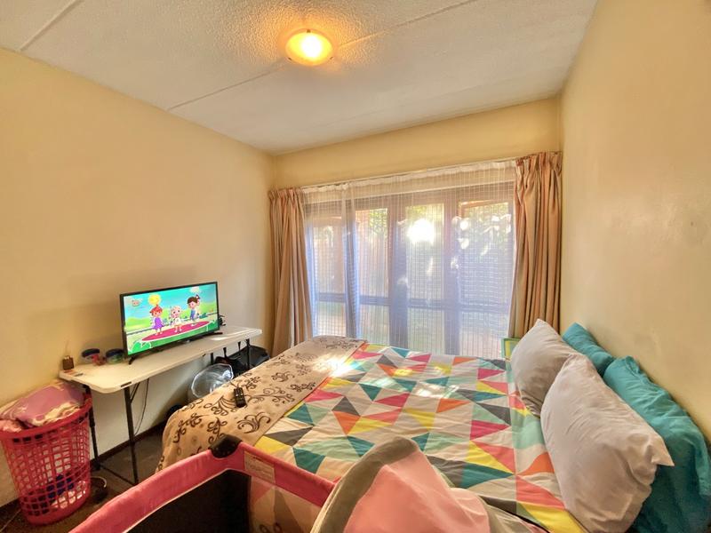 1 Bedroom Property for Sale in Pineslopes Gauteng