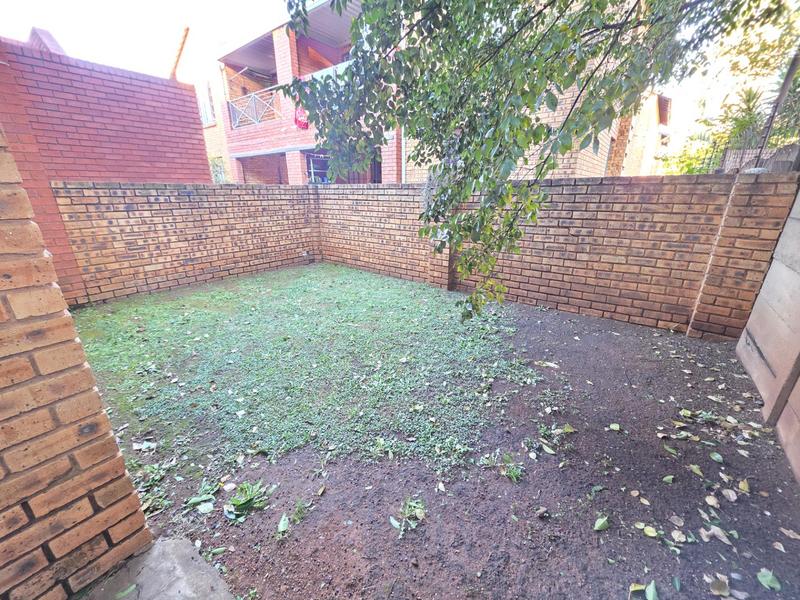 To Let 2 Bedroom Property for Rent in Golf Park Gauteng