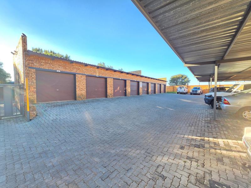 To Let 2 Bedroom Property for Rent in Golf Park Gauteng