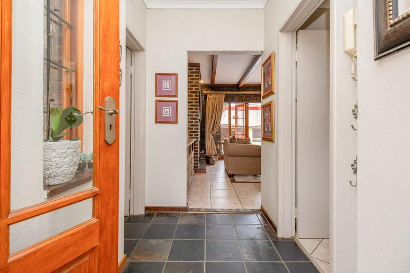 4 Bedroom Property for Sale in Wilro Park Gauteng