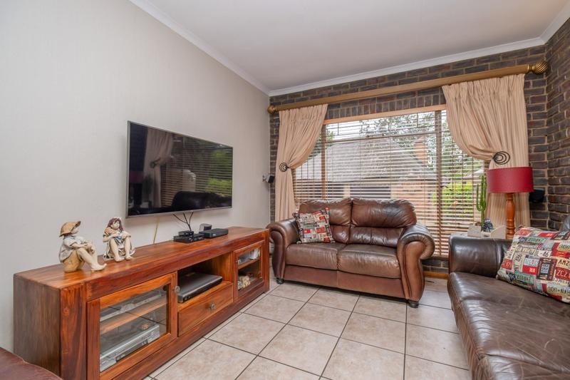 4 Bedroom Property for Sale in Wilro Park Gauteng